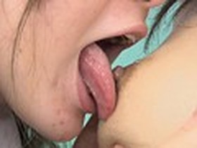 女子校生レズビアン〜乳首舐め〜　サンプル画像01